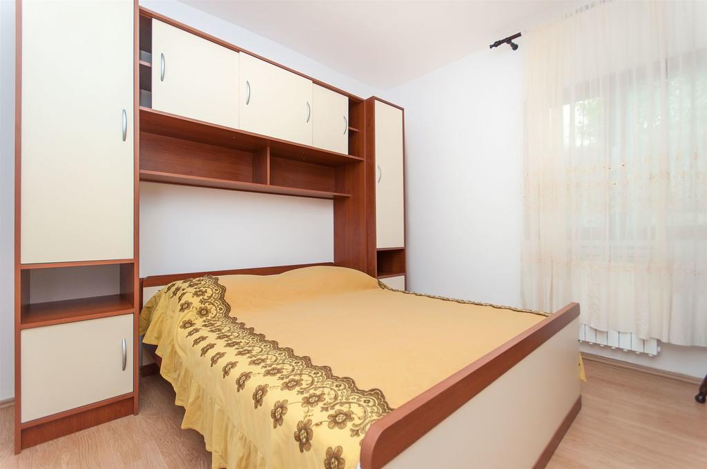 Apartments Natasa トロギール エクステリア 写真