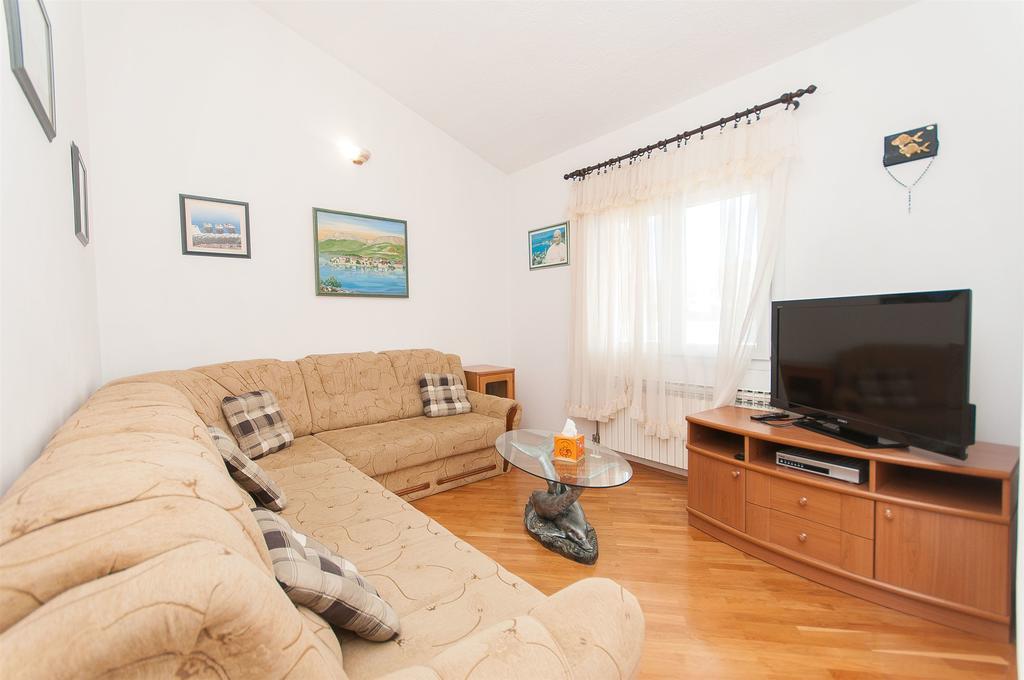 Apartments Natasa トロギール エクステリア 写真