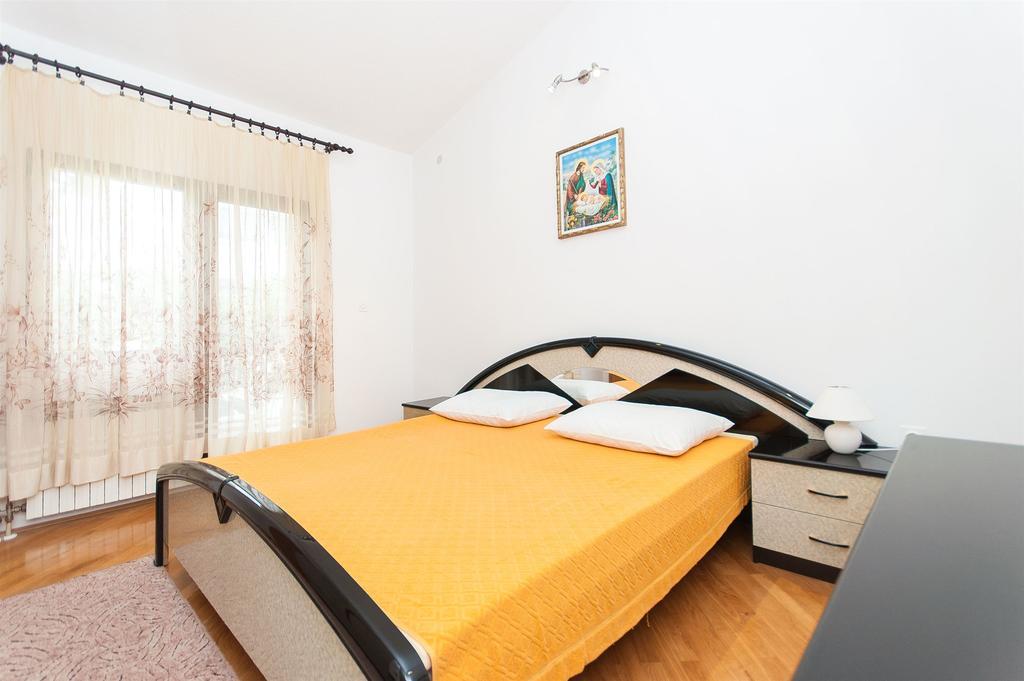 Apartments Natasa トロギール エクステリア 写真