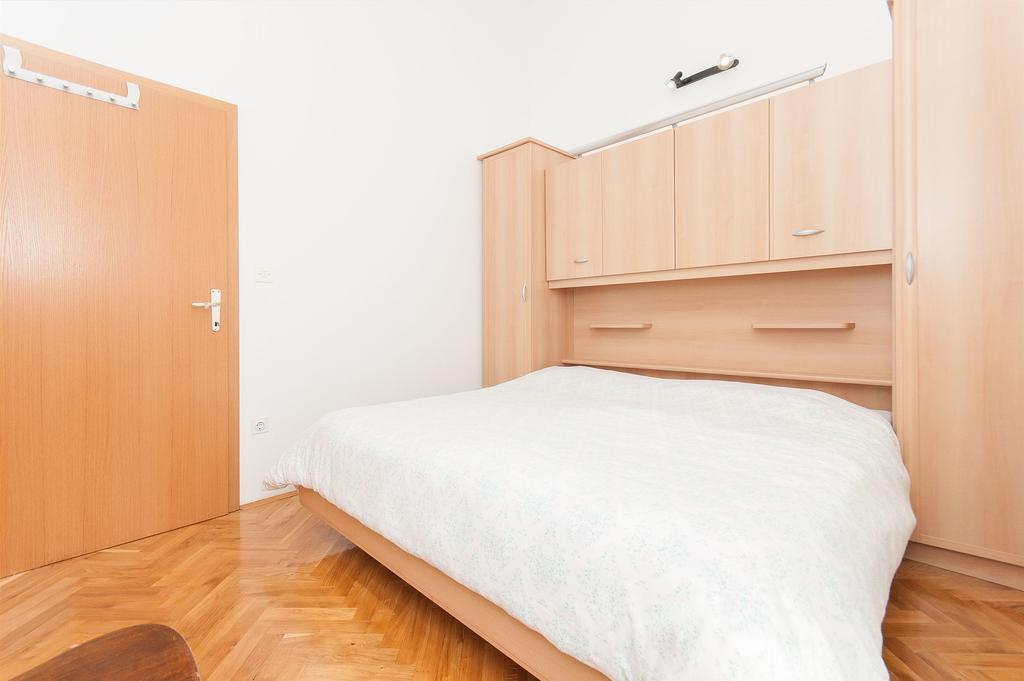 Apartments Natasa トロギール エクステリア 写真