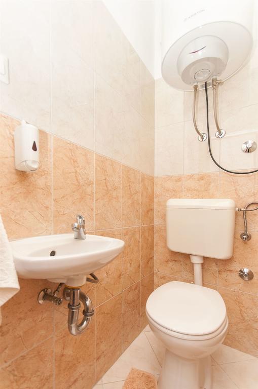 Apartments Natasa トロギール エクステリア 写真